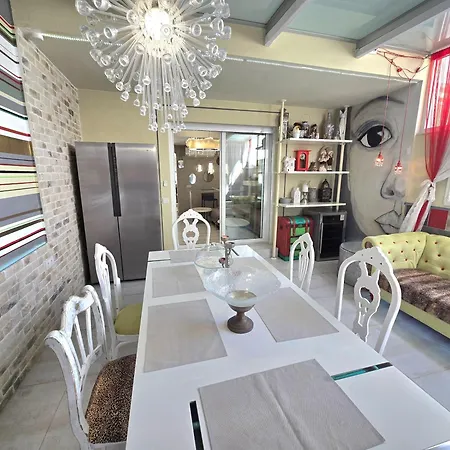 Townhouse * 아데제