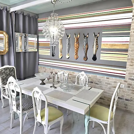 펜션 Townhouse 아데제