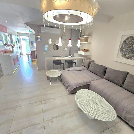 Townhouse * 아데제