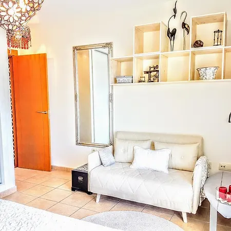 Townhouse * Адехе