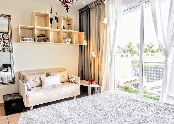 Будинок відпочинку Townhouse Адехе