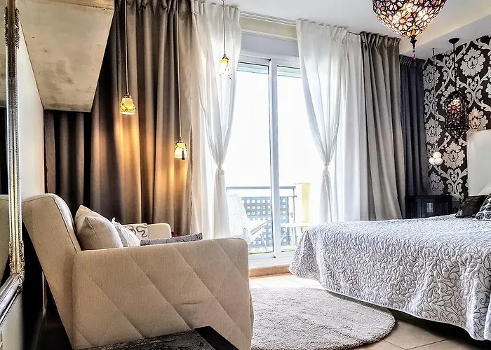 Townhouse * Адехе